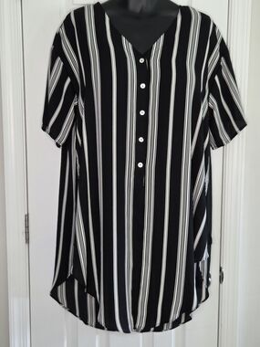 NY Collection Black and White Vertical Stripe Button-Front Tunic